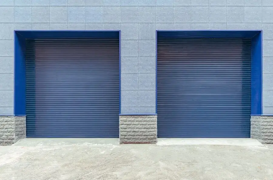 montaz-bramy-przemyslowej